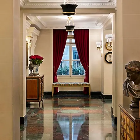 Francois 1er Hotel 4*