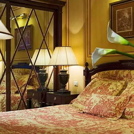 Francois 1er Hotel