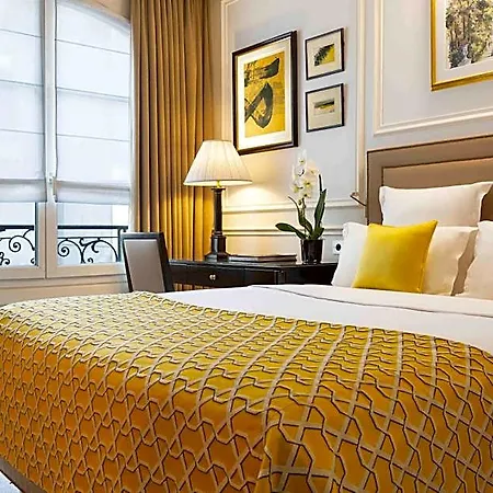 Francois 1er Hotel 4*