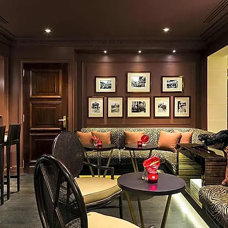 Francois 1er Hotel 4*