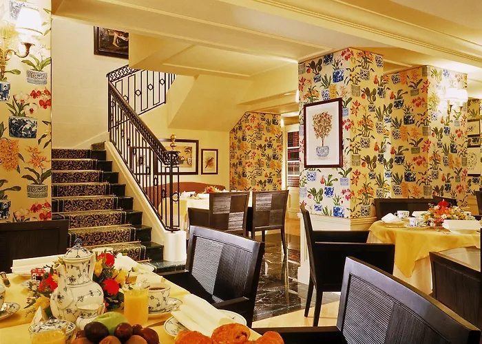 Hotel Francois 1er 4*