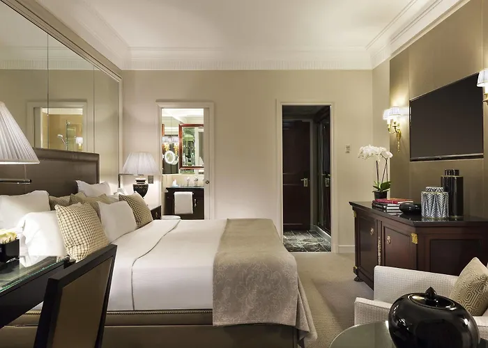 Hotel Francois 1er Paris