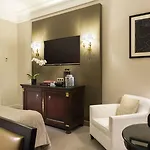 Francois 1er Hotel 4*