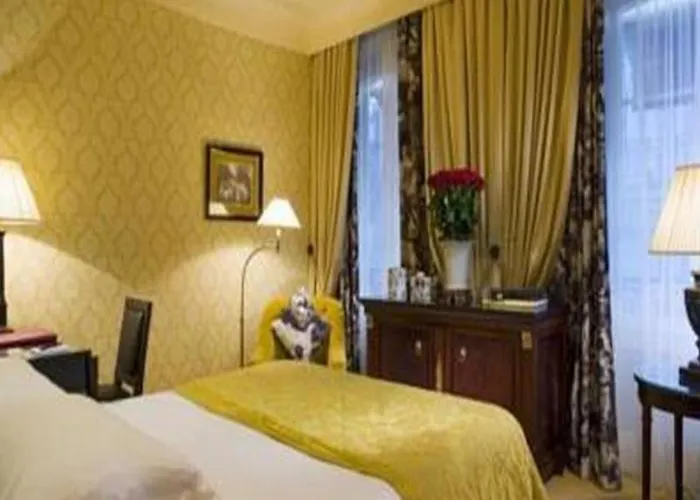Hotel Francois 1er Paris